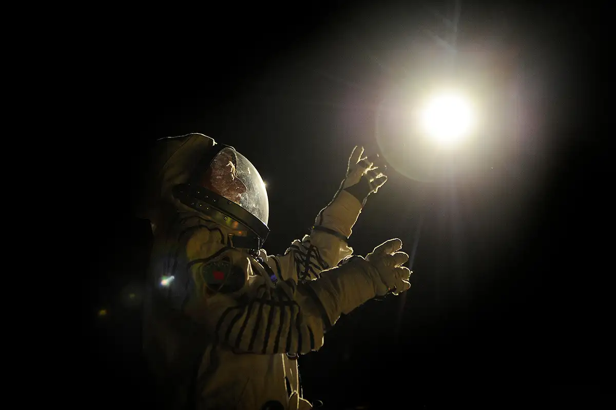 Is there any such thing as Apolitical Science Fiction?