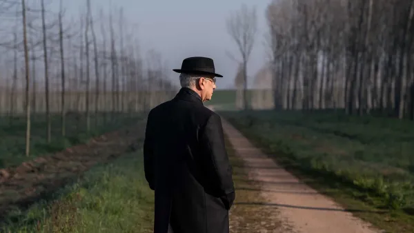 "Who owns our days?" - La Grazia (Review)